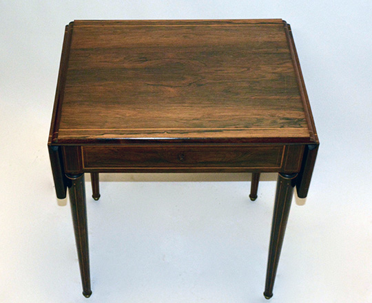 Lot 123_2: Elegant, early 19th cent Charles X rosewood, single drawer drop leaves desk table. H73xW99,5xD50cm (open)
