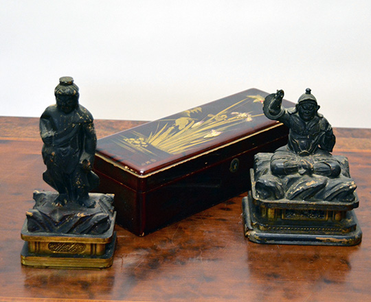 Lot 13_2: Two 18th/19th ?cent Chinese/Japanese? wooden sculpted statues of men. Max. H20cm.