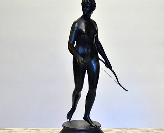 Lot 186: Tall 19th cent bronze wash spelter statue of Diane the huntress, H 62cm.