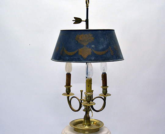 Lot 28: Mid cent gilt bronze Empire style three light ''Bouillotte'' lamp. H 61cm.