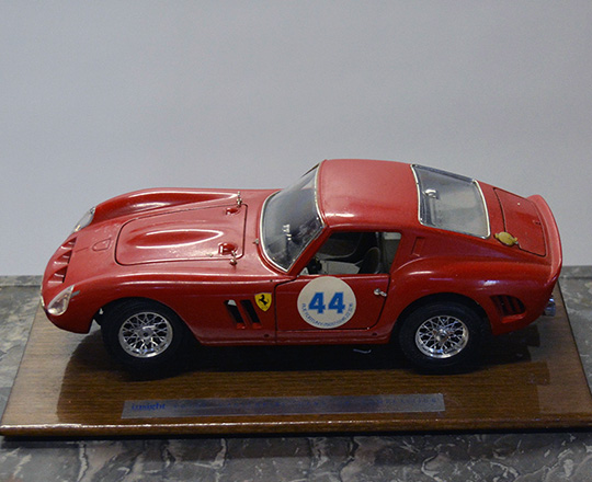 Lot 334_2: Various collectable Burago cars :3  Ferrari, Enzo, Renault Alpine ....