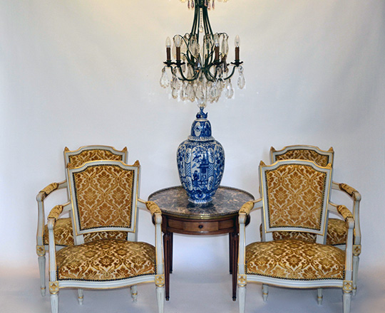 Lot 350_2: Set of 4 turn cent Louis XVI painted armchairs with velour seatings.