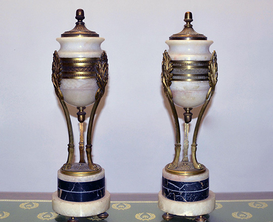 Lot 43: Large pair early cent Louis XVI marble and bronze lidded urns. H45cm.
