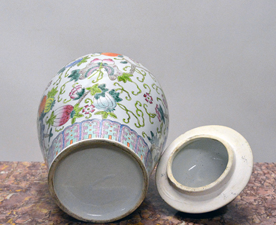 Lot 445_1: Chinese porcelaine lidded vase with floral decor. H 36cm.