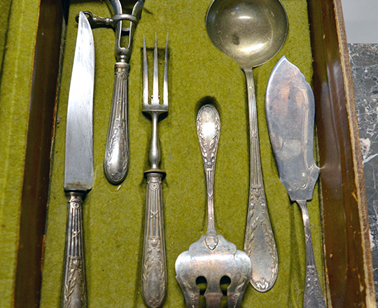 Lot 508_2: Turn cent Louis XVI silver plated dinner set in original three shelf case.