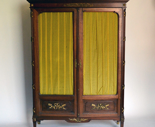 Lot 573_1: Quality 19th cent Louis XVI two wire mesh door mahogany library by Mercier Freres. H177xW125xD52cm.