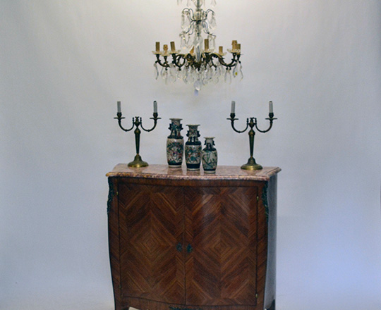 Lot 72_1: Fairly large turn cent gilt bronze three stage, eight light crystal chandelier. H75cm.